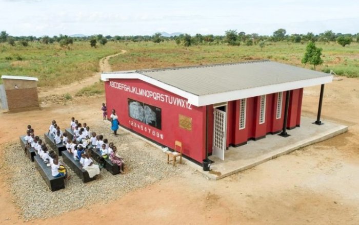 Escola impressa em 3D abre no Malawi, em África